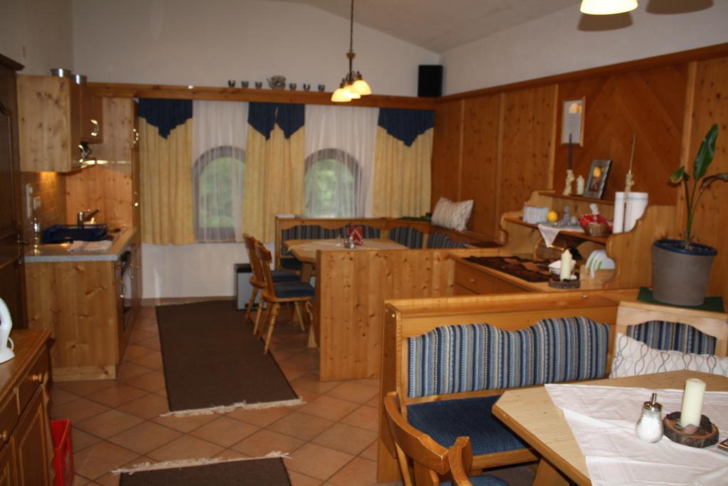 Schwarzenbacher Lungötz Chambre photo